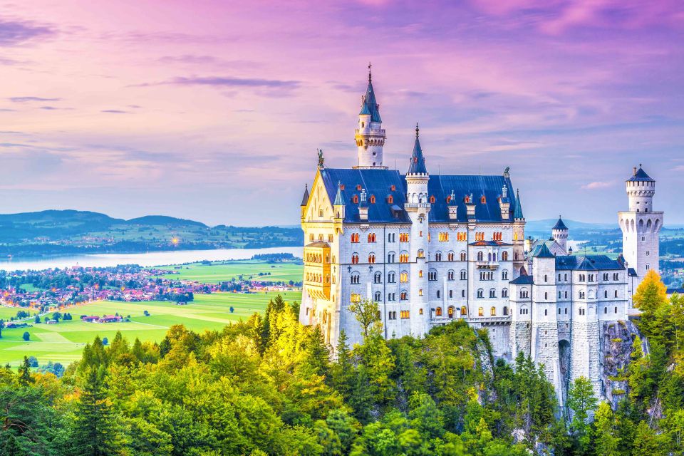 From Munich: Trip to Neuschwanstein & Linderhof in English - Exterior and Interior