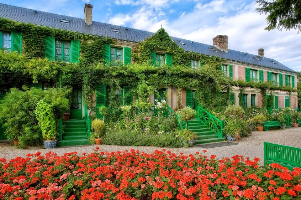 From Paris:Visit of Monets House and Its Gardens in Giverny - Admiring the Japanese Bridge