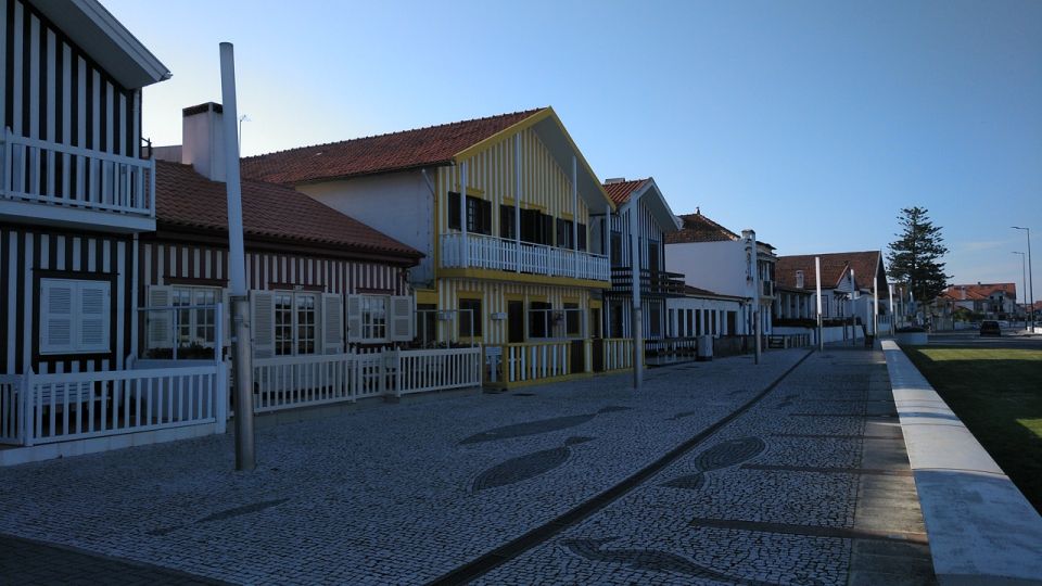 From Porto Private Tour Half Day in Aveiro and Costa Nova - Exploring Aveiro