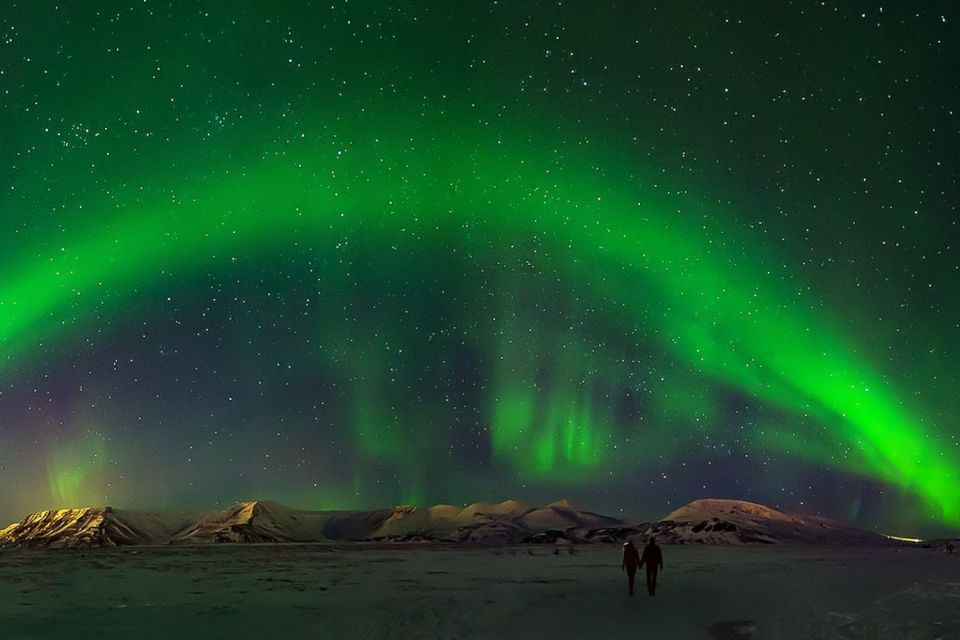 From Reykjavik: Golden Circle and Northern Lights Tour - Witnessing Geysir Geothermal Area