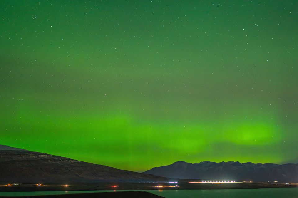 From Reykjavik: Northern Lights Guided Tour With Photos - Northern Lights Viewing