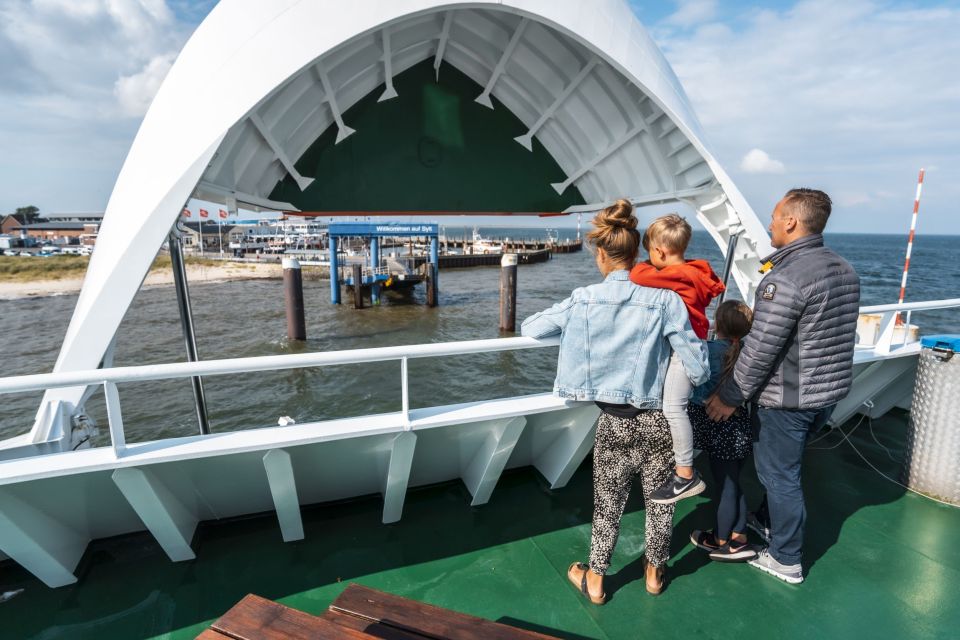 From Rømø: One-Way or Roundtrip Passenger Ferry to Sylt - Ferry Accommodations and Facilities