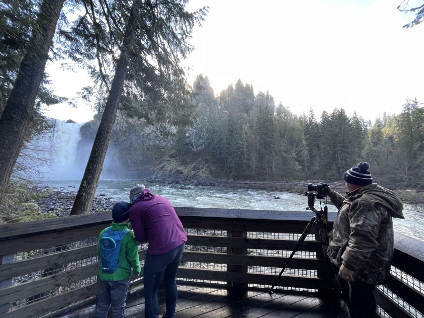 From Seattle: Snoqualmie Falls and Wineries Tour W/ Transfer - Snoqualmie Falls Visit