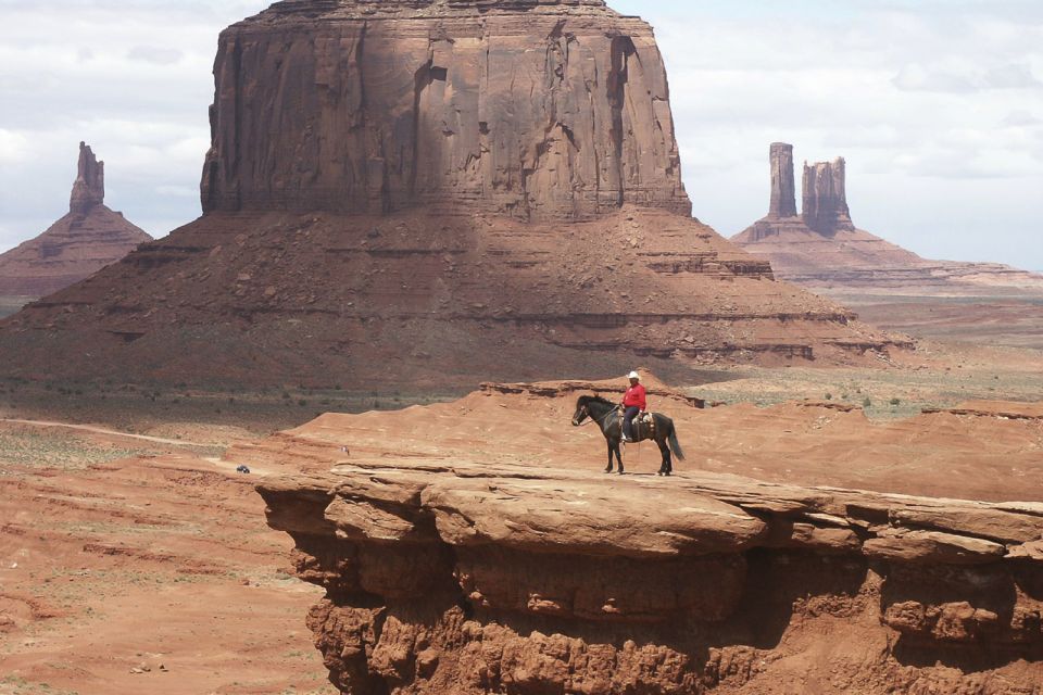 From Sedona or Flagstaff: Full-Day Monument Valley Tour - Scenic Oak Creek Canyon