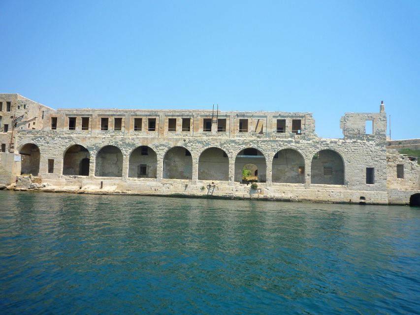 From Sliema: Cruise Around Maltas Harbours and Creeks - Experience and Commentary