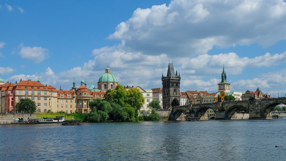 From Vienna: Full-Day Trip to Prague - Key Highlights