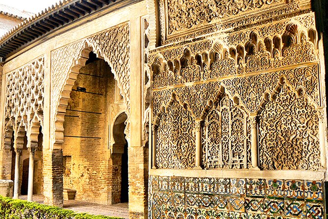 Full Alcázar History Seville and Introduction Game of Thrones Tour - Meeting and End Points