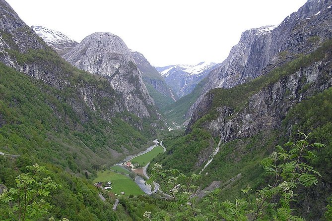 Full Day Guided Roundtrip From Bergen To Sognefjord With Flam Railway - Important Considerations