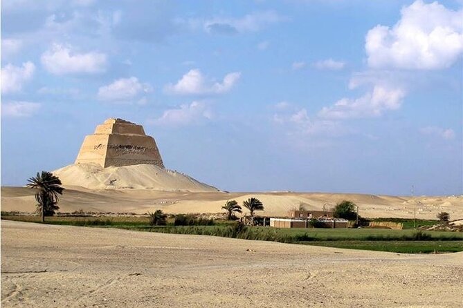 Full Day Guided Tour to the Pyramids, Sphinx, Meidum and Dahshur - Bent Pyramid Discovery