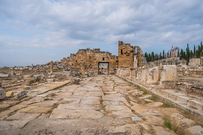 Full Day Pamukkale and Hierapolis Tour From Izmir - Meeting Point and Pickup