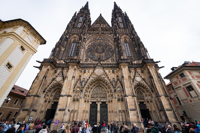 Full-Day Prague Tour With Prague Castle, Lunch and Vltava Cruise - Itinerary