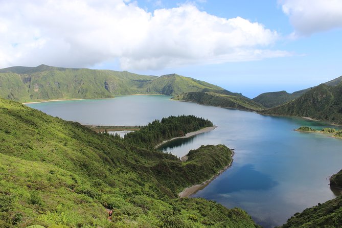 Full Day Sete Cidades and Lagoa Do Fogo (West Side) - Pickup and Transportation