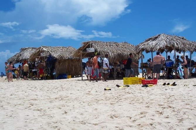 Full Day Tour to Paradise Island - Cayo Arena - Meal and Refreshments