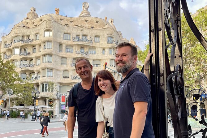 Gaudí and Barcelona Legends Walking Tour - Meeting Point Location