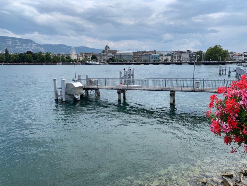 Geneva Lakeside Stroll: A Self-Guided Audio Tour - Tour Accessibility and Features