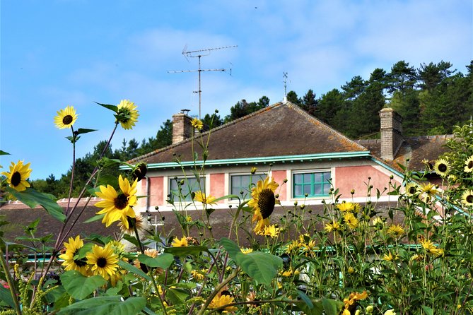 Giverny Monet House and Gardens Skip the Line Walking Tour - Accessibility Information