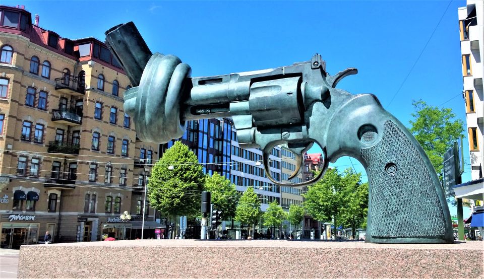 Gothenburg: Art and Culture Tour With a Local - Taking in Gothenburgs Street Art