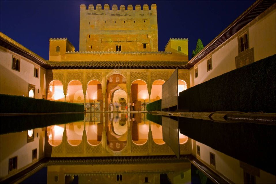 Granada: Alhambra and Nasrid Palaces Guided Tour at Night - Exploring Nasrid Palaces at Night