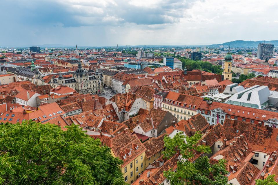 Graz: Express Walk With a Local in 60 Minutes - Insider Tips on Bars, Cafes, and Restaurants