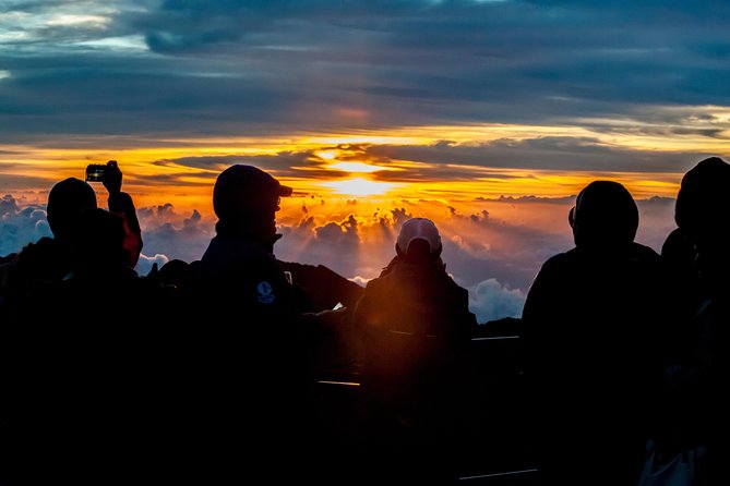 Haleakala Sunrise Maui Tour With Breakfast - Sunrise Viewing Experience