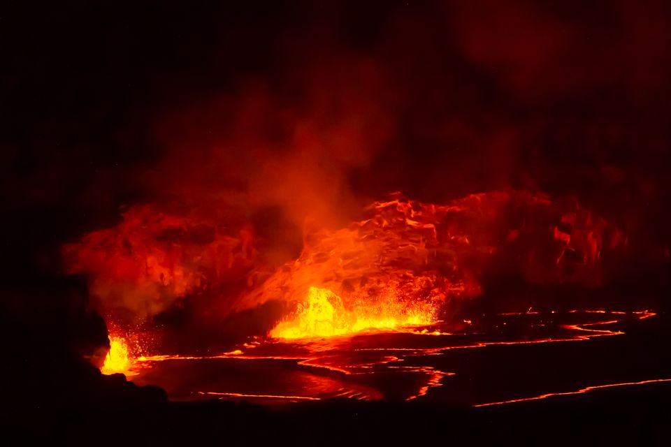 Hawaii: Big Island Volcanoes Day Tour With Dinner and Pickup - Included in the Tour