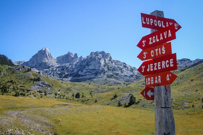 Hiking Between Bosnia and Herzegovina - Discovering the Isolated Hamlet of Lukomir