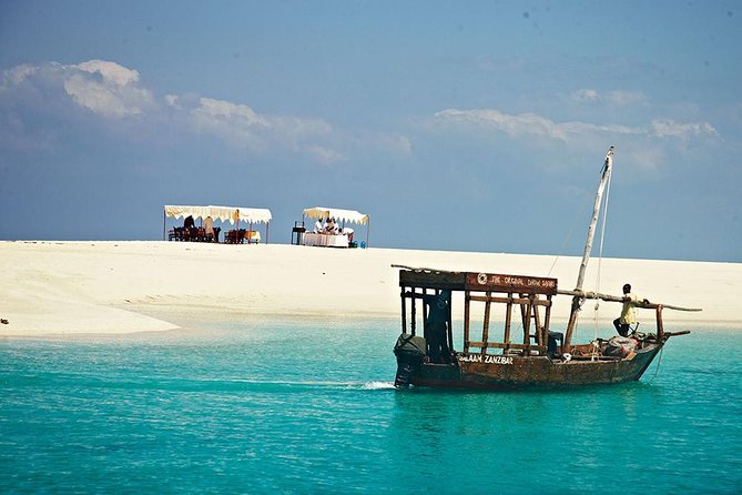 I Love Nakupenda Beach Tour - Traveler Capacity