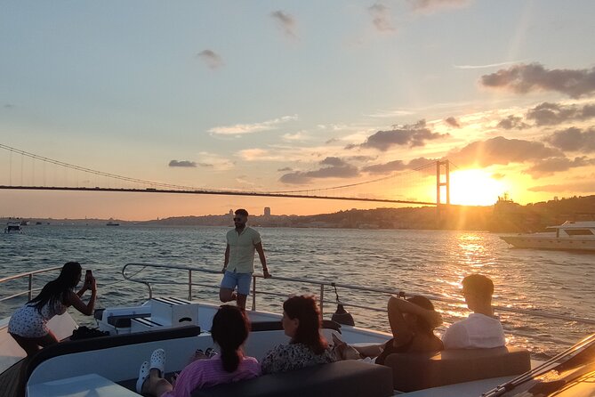 Istanbul Sunset Cruise on the Bosphorus - Amenities and Services