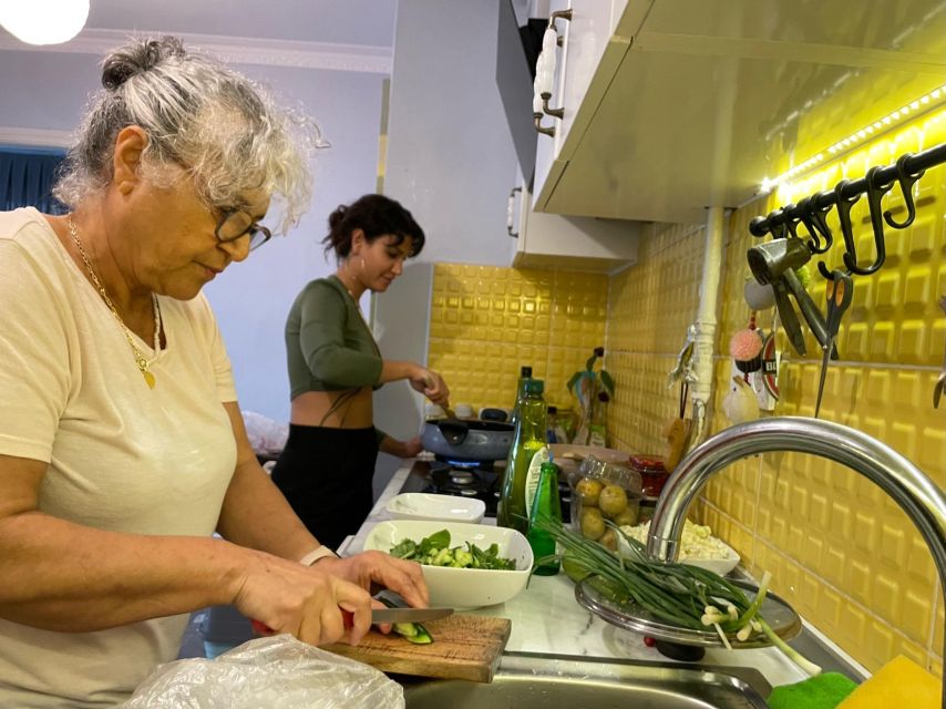 Istanbul: Vegan/Vegetarian Cooking Class With Locals at Home - Cooking Turkish Vegan Dishes