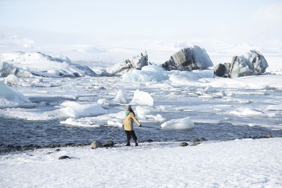 Jökulsárlón Glacier Lagoon & Boat Tour From Reykjavik - Discovering the Diamond Beach