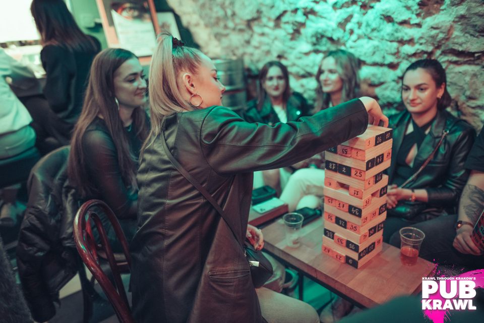 Krakow: Kazimierz Pub Crawl With 1-Hour of Unlimited Drinks - Experience Highlights