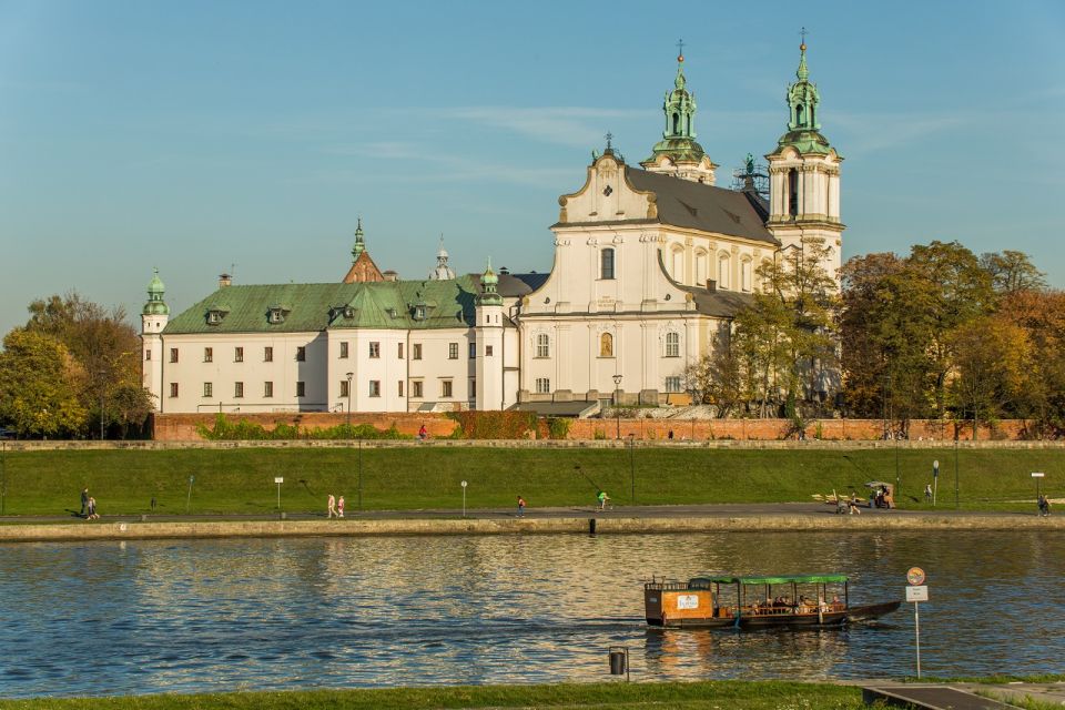 Krakow: Vistula River Cruise & Former Ghetto Walking Tour - Former Jewish Ghetto Walking Tour