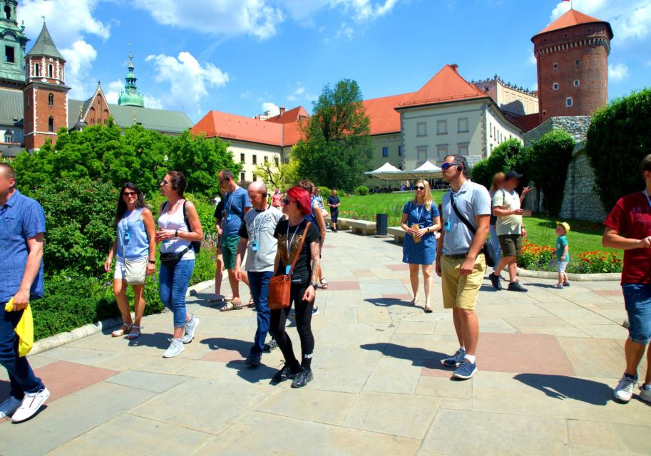 Krakow: Wawel Castle Guided Tour With Entry Tickets - Itinerary and Meeting Point