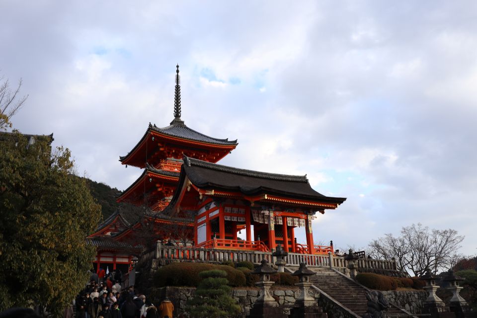 Kyoto: Fushimi Inari-taisha and Kiyomizu-dera (Spanish Guide) - Highlights and Experiences