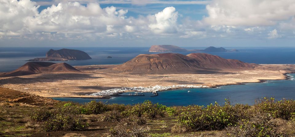 La Graciosa: Island Cruise With Lunch for Cruise Passengers - Activities and Experiences