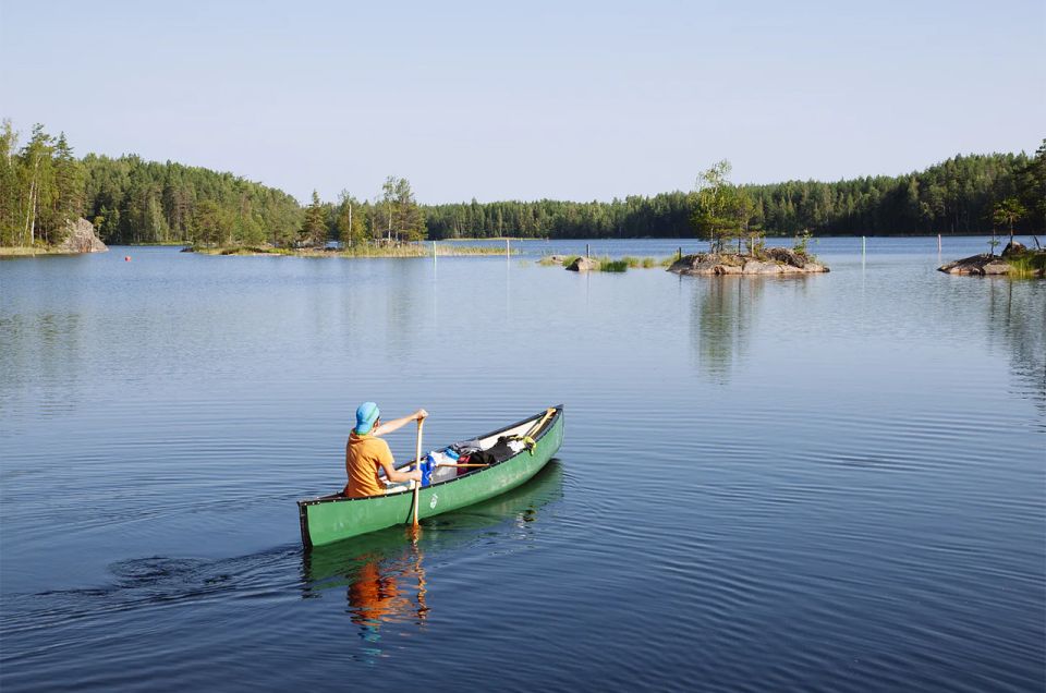 Lapland: Canoeing Trip With Reindeer and Husky Farm Tour - Experiencing the Husky Carriage Ride