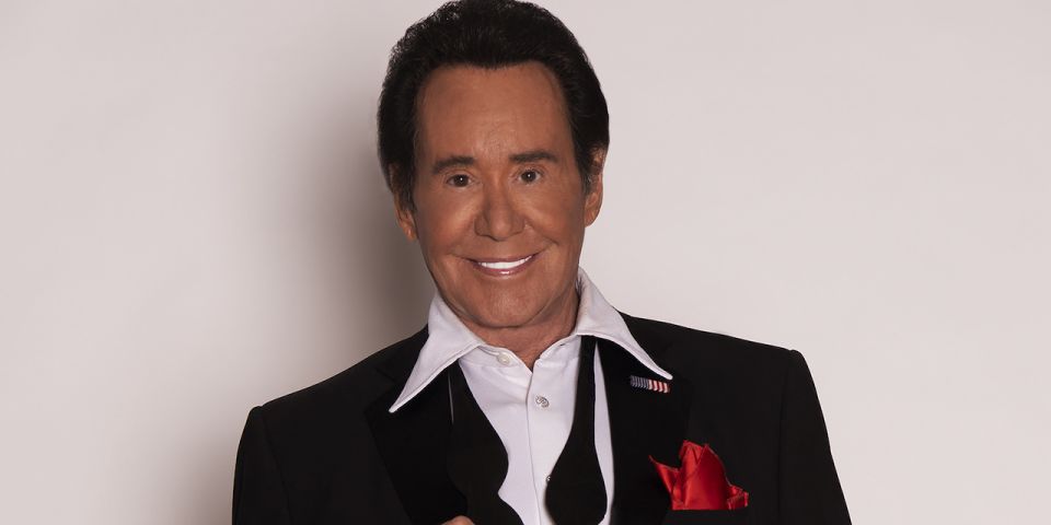 Las Vegas: Wayne Newton - Up Close and Personal - Endearing Personality and Charm