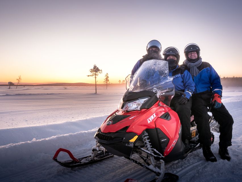 Levi: 2 Hours Snowmobile Safari to the Levi Nature - Snowmobile Driving Instructions and Safety