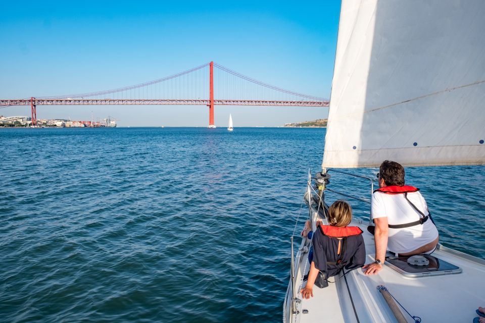 Lisbon: 1 or 2-Hour Cruise Along the Tagus River - Cruise Experience and Highlights