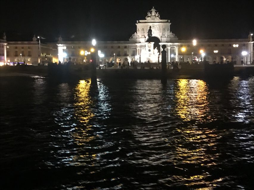 Lisbon: New Years Eve Fireworks Sail Boat Tour - Vessel and Capacity