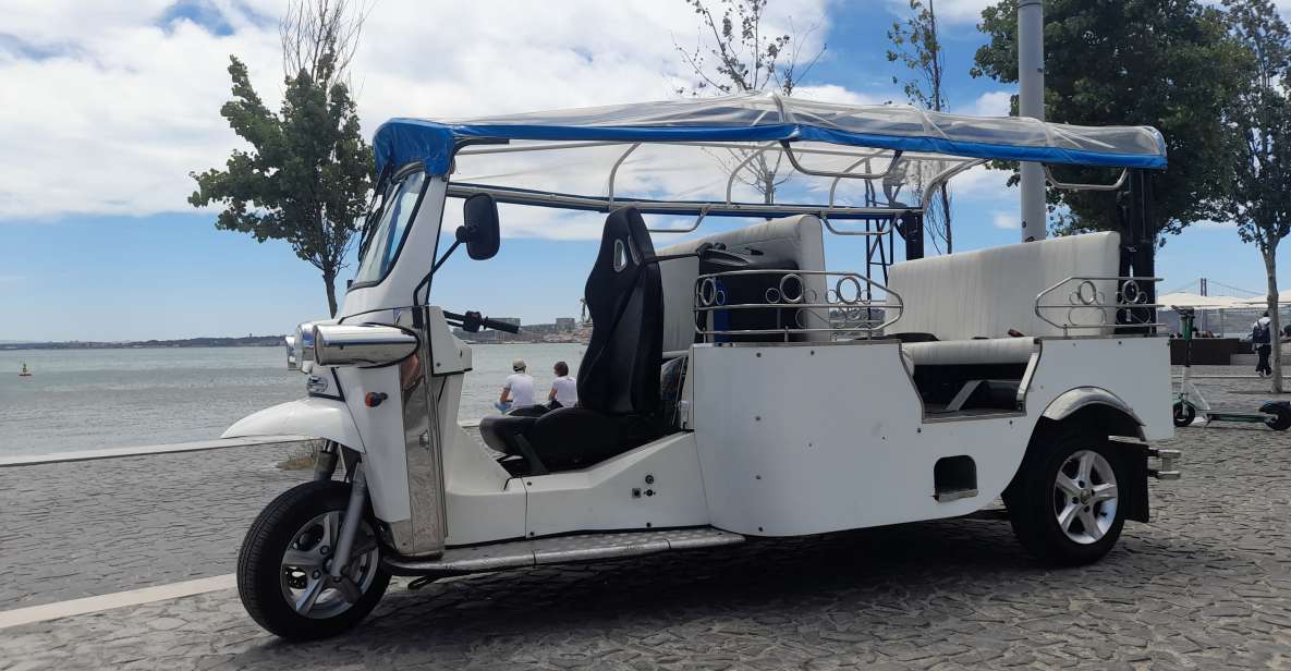 Lisbon: Private Eco Tuk-Tuk Tour for 2 Hours - Panoramic Views of the City