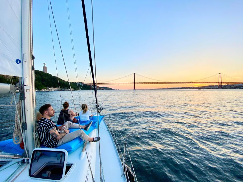 Lisbon: Private Sunset Sailing Tour With Drinks - Inclusions