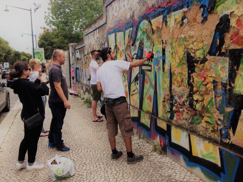 Lisbon: Street Art Tour - Tour Details