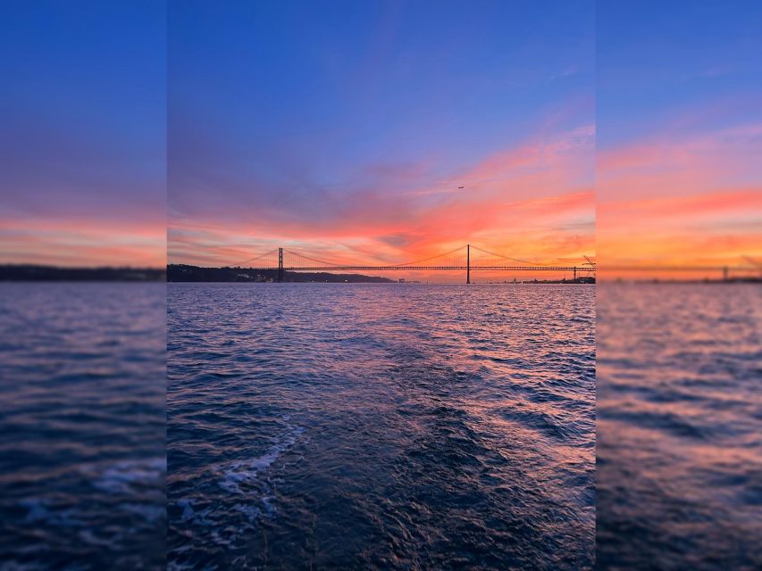 Lisbon: Sunset Boat Tour With a Drink - Tour Features