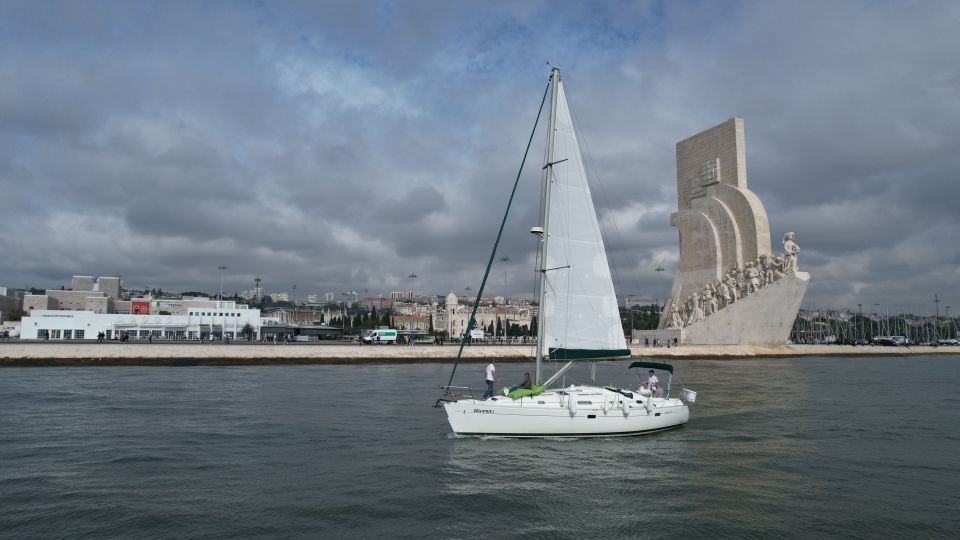 Lisbon: Sunset Cruise on the Tagus River With Welcome Drink - Landmarks and Views