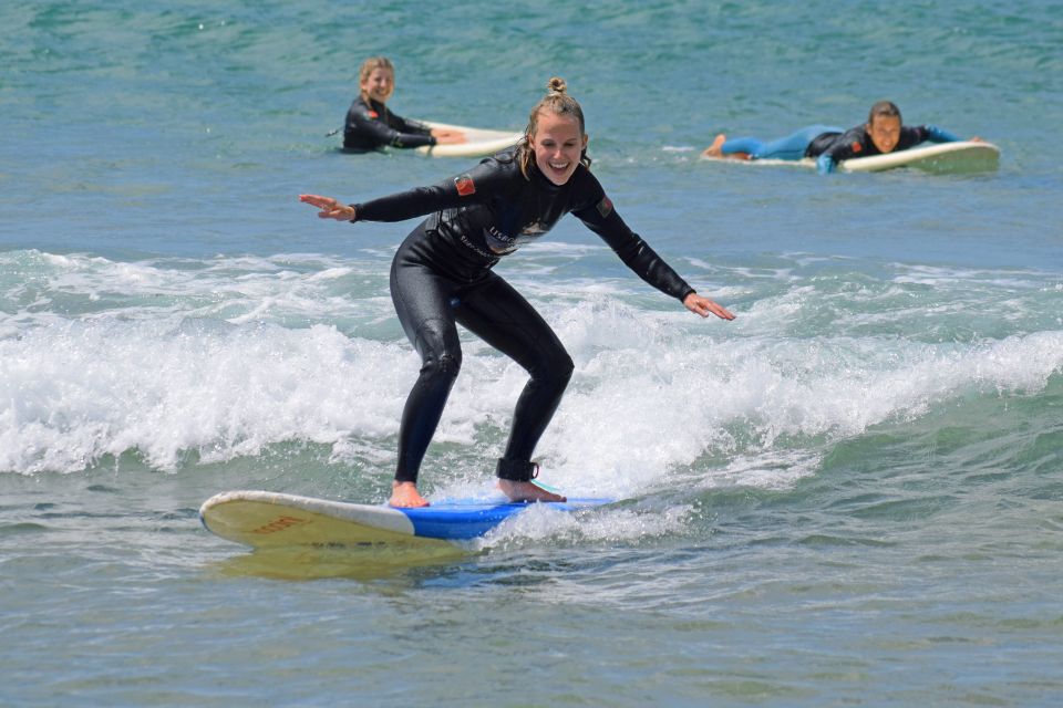 Lisbon: Surf Lesson - Equipment and Safety