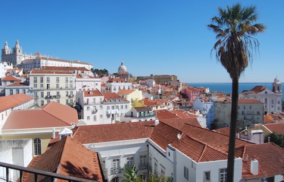 Lisbon Tuk Tuk Guided Tour - Language Options