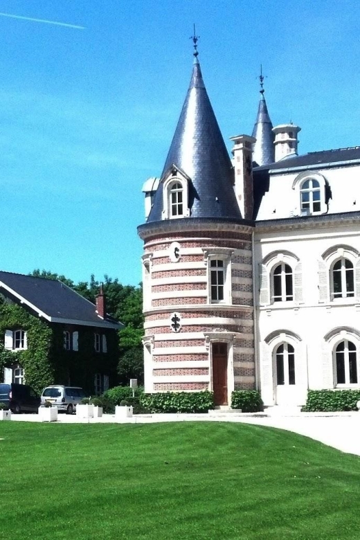 Loire Castles: Private Round Transfer From Paris - Highlights of the Tour