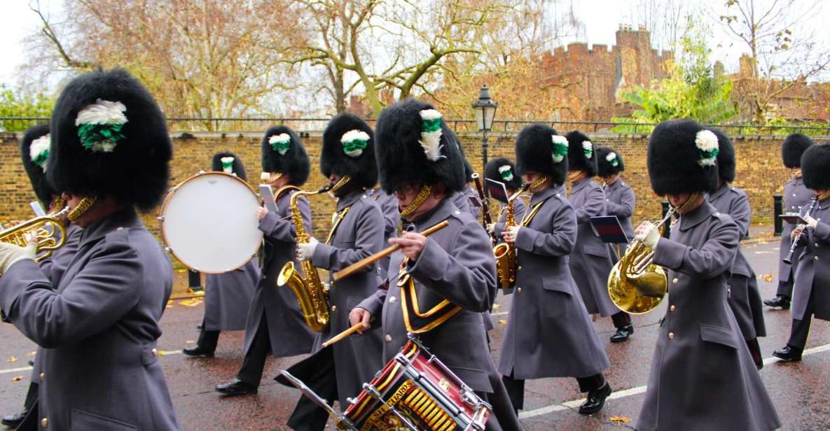 London: Buckingham Palace & Changing of the Guard Experience - Exploring St. Jamess Palace