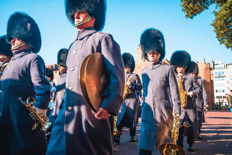 London: Changing of the Guard & Westminster Abbey - Witness the Changing of the Guard